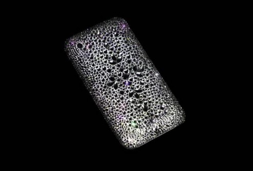 iPhone получил модную «одежду» с кристаллами от Swarovski