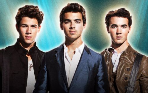 Новый клип Jonas Brothers — Drive