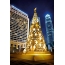 Новогоднюю елку в Гонконге украсили кристаллы Swarovski